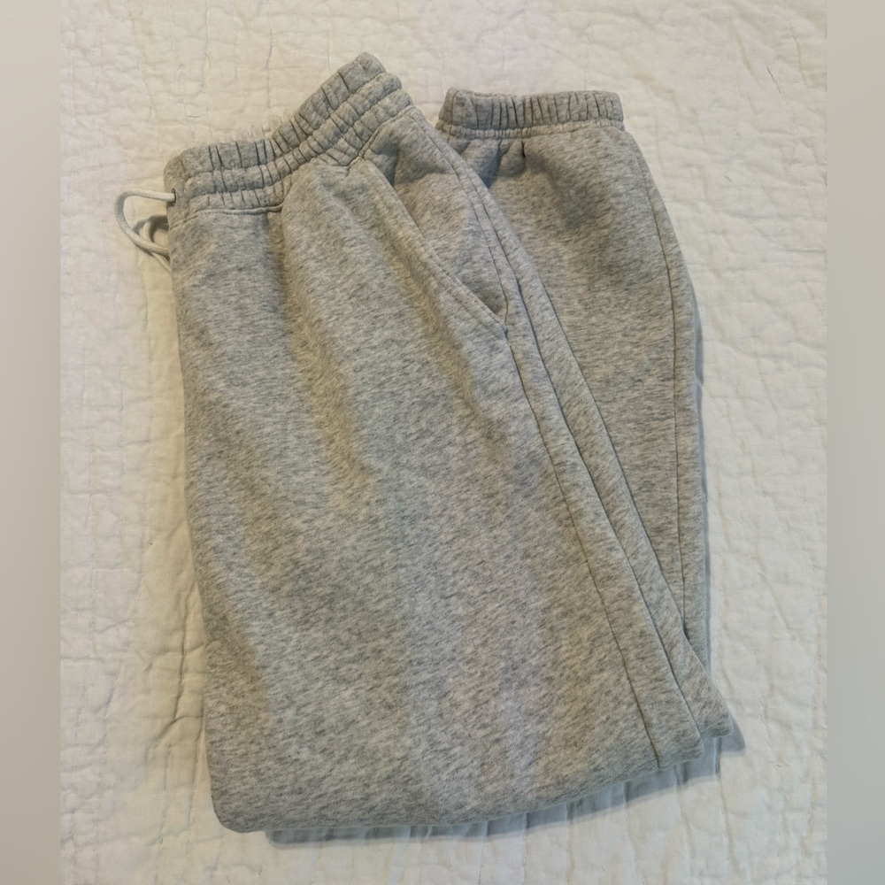 Abercrombie Essential Sunday Sweats